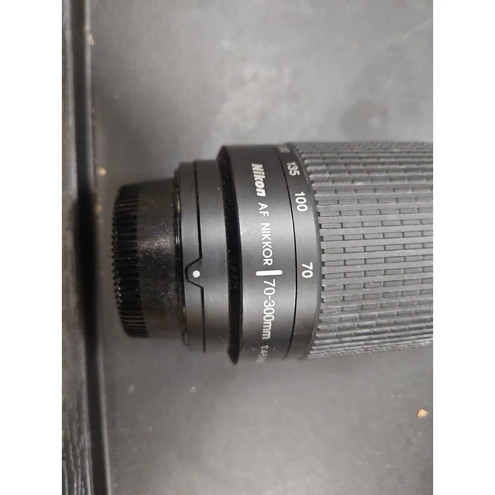Nikon ED AF NIKKOR 70-300MM 1:4-5.6D For Nikon Mount